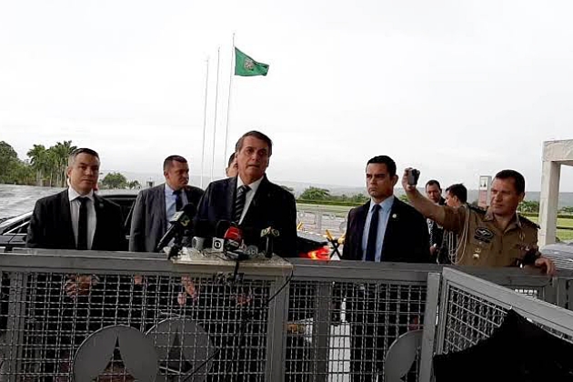 Bolsonaro afirma que Moro ficarÃ¡ na pasta da JustiÃ§a se o MinistÃ©rio da SeguranÃ§a for recriado