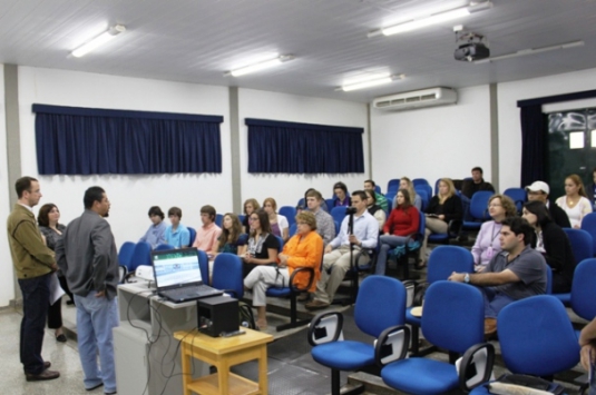 UFGD recepciona estudantes do Texas