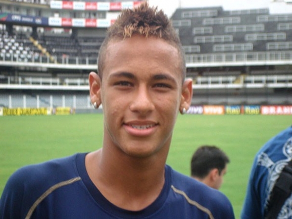 Santos ameaÃ§a ir Ã  Fifa se europeus assediarem Neymar