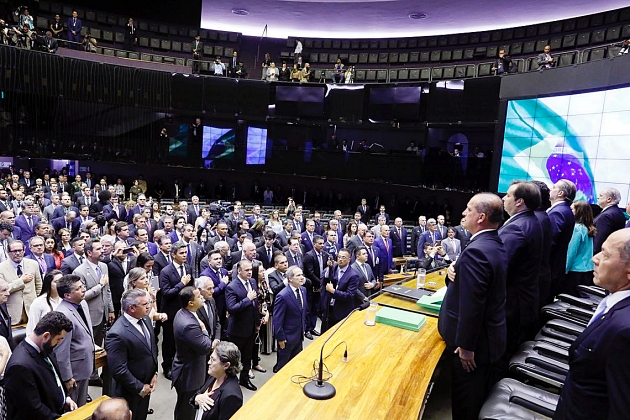 Em mensagem, Bolsonaro pede ao Congresso votaÃ§Ã£o da reforma tributÃ¡ria e de BC independente