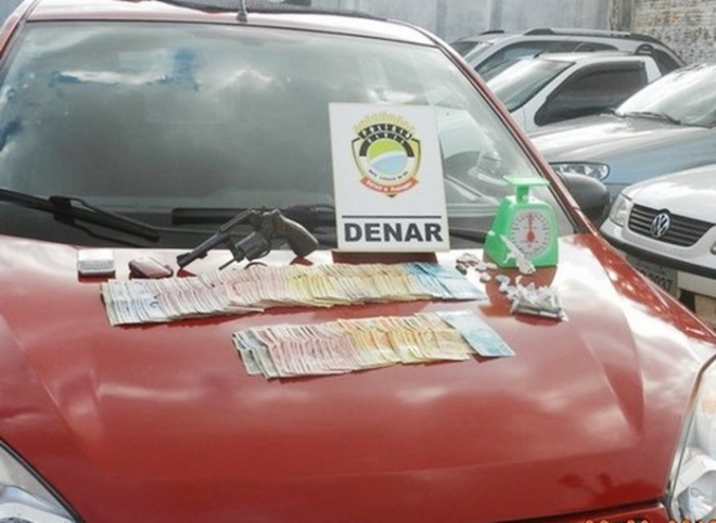 Denar fecha disque-entrega de drogas e prende traficante em Campo Grande