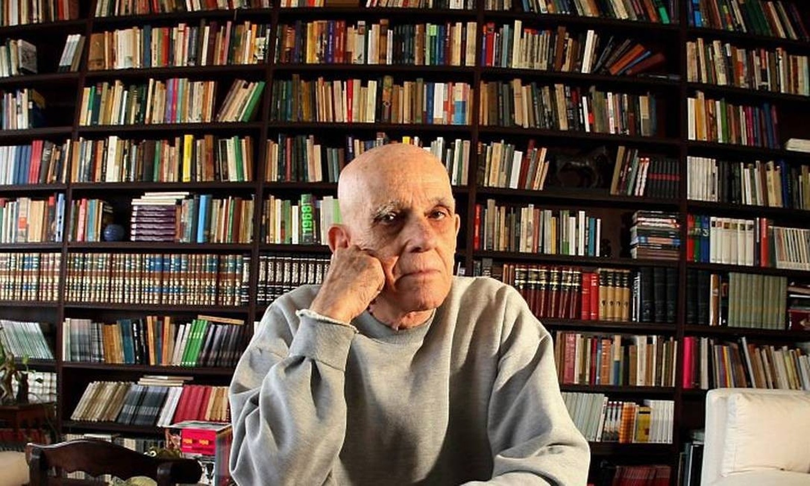 Rubem Fonseca, escritor que renovou a literatura brasileira no sÃ©culo 20, morre aos 94 anos