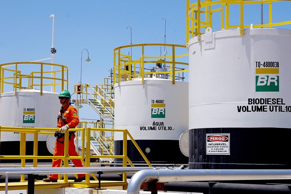 Petrobras anuncia reduÃ§Ã£o do preÃ§o do diesel e da gasolina a partir de quarta