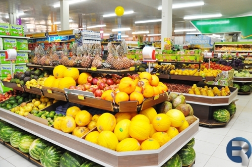 Supermercados e comÃ©rio de perecÃ­veis abrirÃ£o nesta segunda