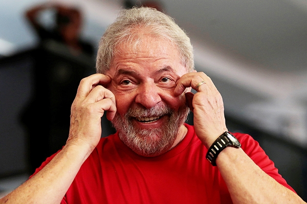 Datafolha: 32% acham que Lula Ã© o melhor para recuperar economia