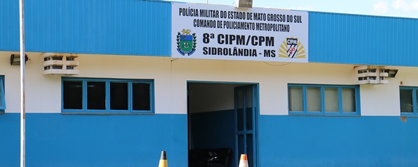PolÃ­cia Militar prende jovem tentando vender drogas para alunos do NatÃ¡lia