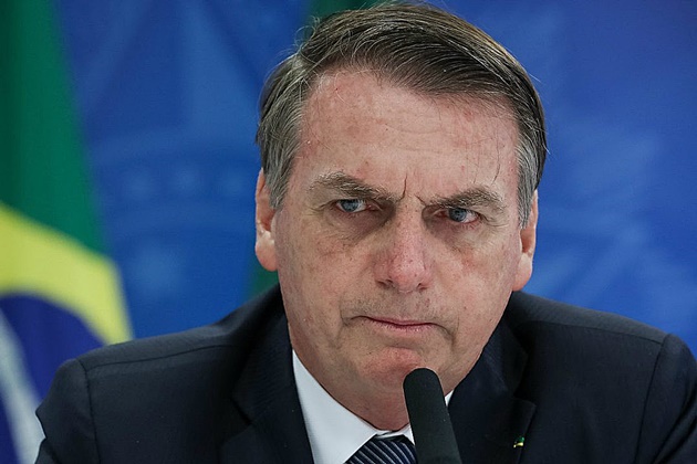 Bolsonaro diz que leis em excesso amarram aÃ§Ãµes do governo