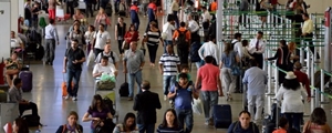 Transporte de passageiros em voos domÃ©sticos volta a crescer no Brasil em 2017