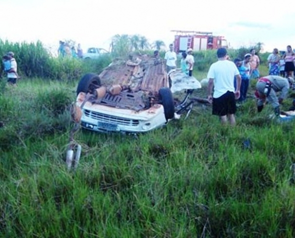 Mulher morre em acidente entre dois carros em Nova Andradina