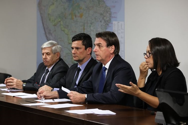 Bolsonaro anuncia 13Âº do Bolsa FamÃ­lia na semana que vem