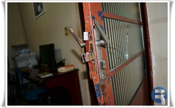 FamÃlia sai para evento evangélico e ao retornar, encontra casa arrombada