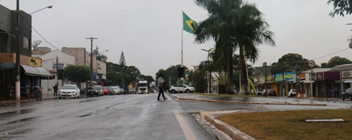 Em Sidrolândia sábado amanhece garoando e Inmet prevê chuvas e