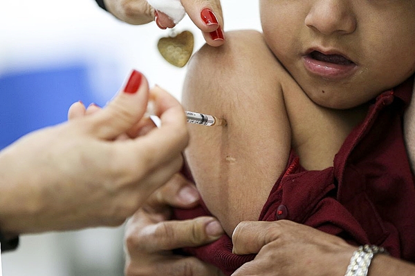 Campanha de vacinaÃ§Ã£o contra pÃ³lio e sarampo atinge meta, diz governo