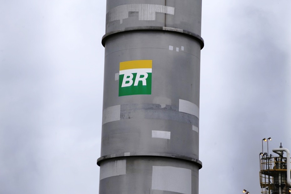 Petrobras eleva gasolina na refinaria e preÃ§o se distancia do diesel