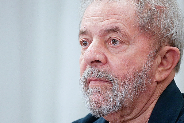 Ministros do TSE avaliam hipÃ³tese de negar de ofÃ­cio candidatura de Lula
