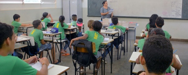 Entra em vigor lei que reduz salÃ¡rio de professores convocados em Mato Grosso do Sul