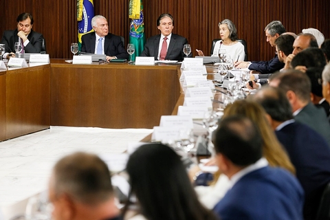 Temer oferece a governadores emprÃ©stimo de R$ 42 bilhÃµes para investimento em seguranÃ§a pÃºblica