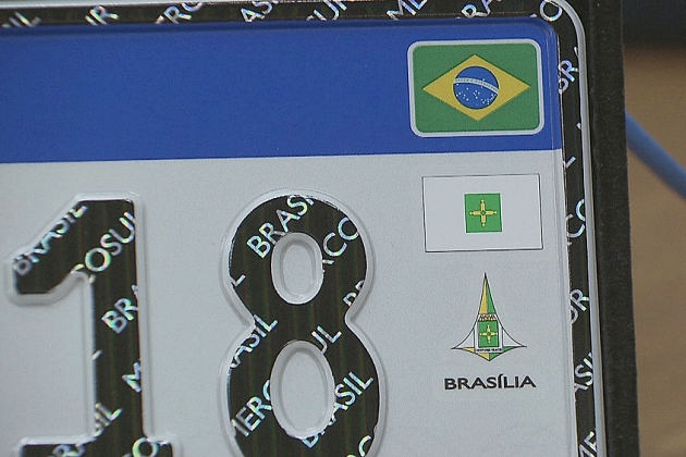Placa do Mercosul nÃ£o serÃ¡ exigida em caso de troca de municÃ­pio, diz Bolsonaro
