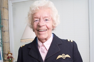 Morre no Reino Unido a Ãºltima mulher piloto da 2Âª Guerra Mundial