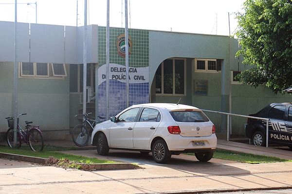 Vizinho aluga casa com famÃ­lia dentro e ainda agride jovem grÃ¡vida