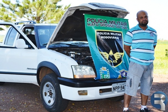 PRE apreende caminhonete roubada por foragido do semiaberto