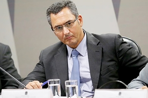 Novo ministro da Fazenda defende reforma do PIS/Cofins e aperfeiÃ§oamento da regra de ouro
