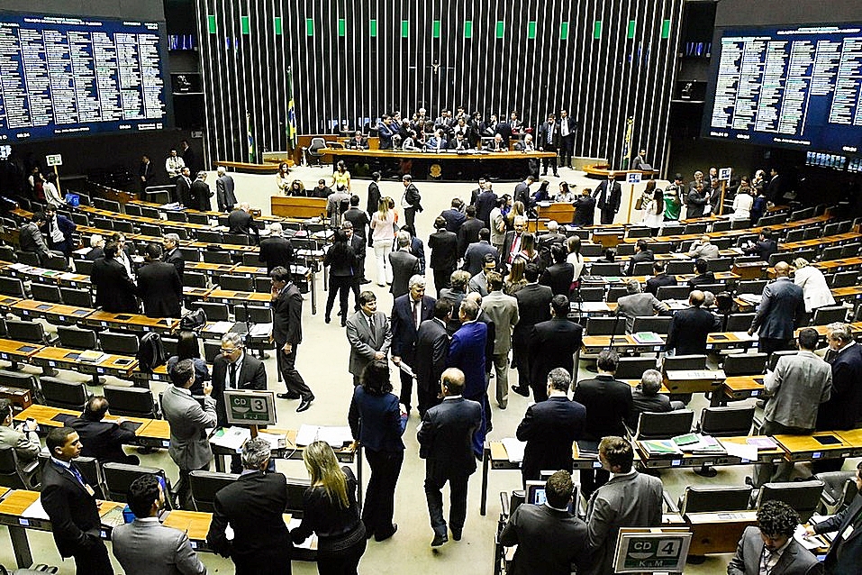 Congresso mantÃ©m veto de Temer Ã  eliminaÃ§Ã£o de PIS-Cofins sobre o Ã³leo diesel