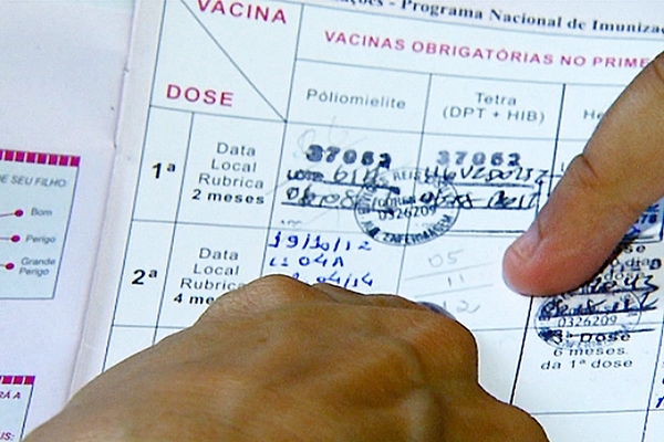 35% das salas de vacinaÃ§Ã£o no paÃ­s precisam abandonar carteirinha de papel e adotar novo sistema digital
