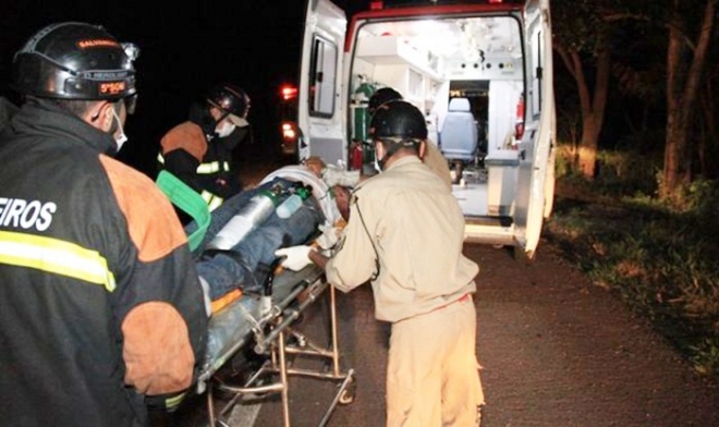 IrmÃ£o do ex-presidente da CÃ¢mara de Sonora fica preso Ã s ferragens em acidente