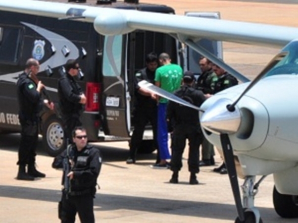 Traficantes do RJ chegam para temporada no PresÃdio Federal