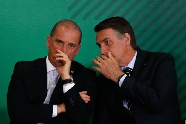 Em reuniÃ£o com Bolsonaro e deputados, Onyx oferece cargos e emendas