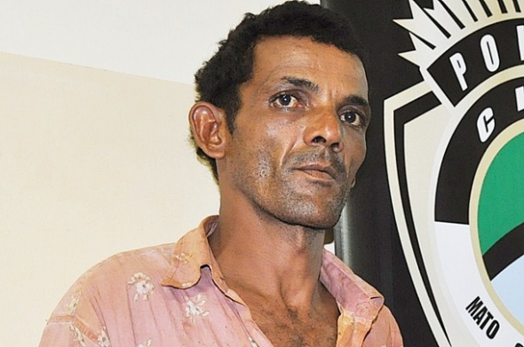 Novembro: Homem mata esposa com 20 facadas no P.A Vacaria