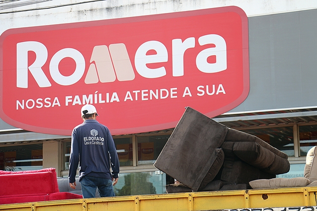 Estoque de filial da Romera Ã© retirado para garantir pagamento de aluguel