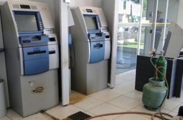 Bandidos tentam assaltar agÃªncia bancÃ¡ria em Sonora