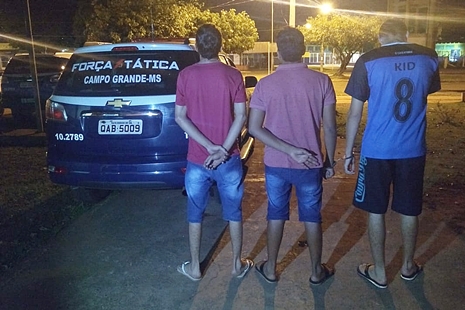 PM prende em SidrolÃ¢ndia suspeitos de terem matado rapaz apÃ³s briga de trÃ¢nsito