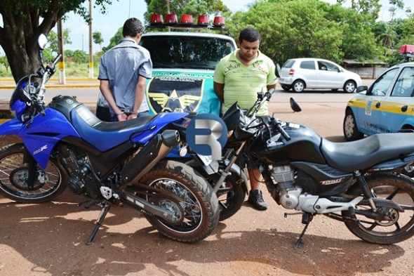 PRE prende na MS-060 dois jovens e recupera motocicletas roubadas