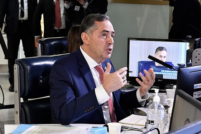 TSE amplia horário de votação em uma hora; eleitores irão às urnas das 7h às 17h