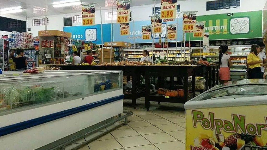 Sem acordo, supermercados de 50 munic&iacute;pios est&atilde;o proibidos de funcionar nesta segunda