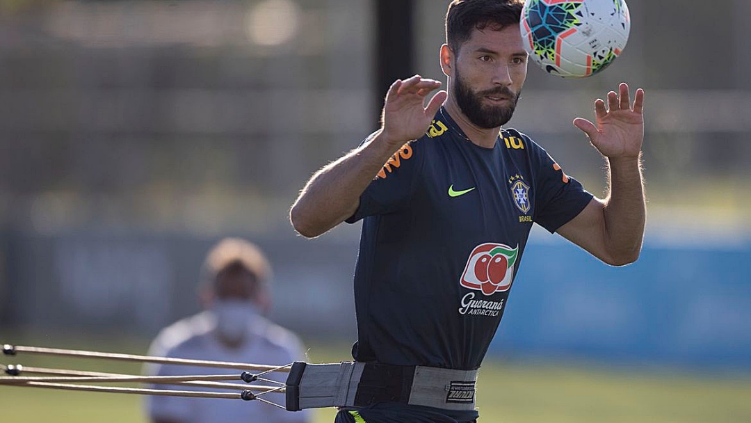 Felipe e Diego Carlos s&atilde;o convocados para Eliminat&oacute;rias