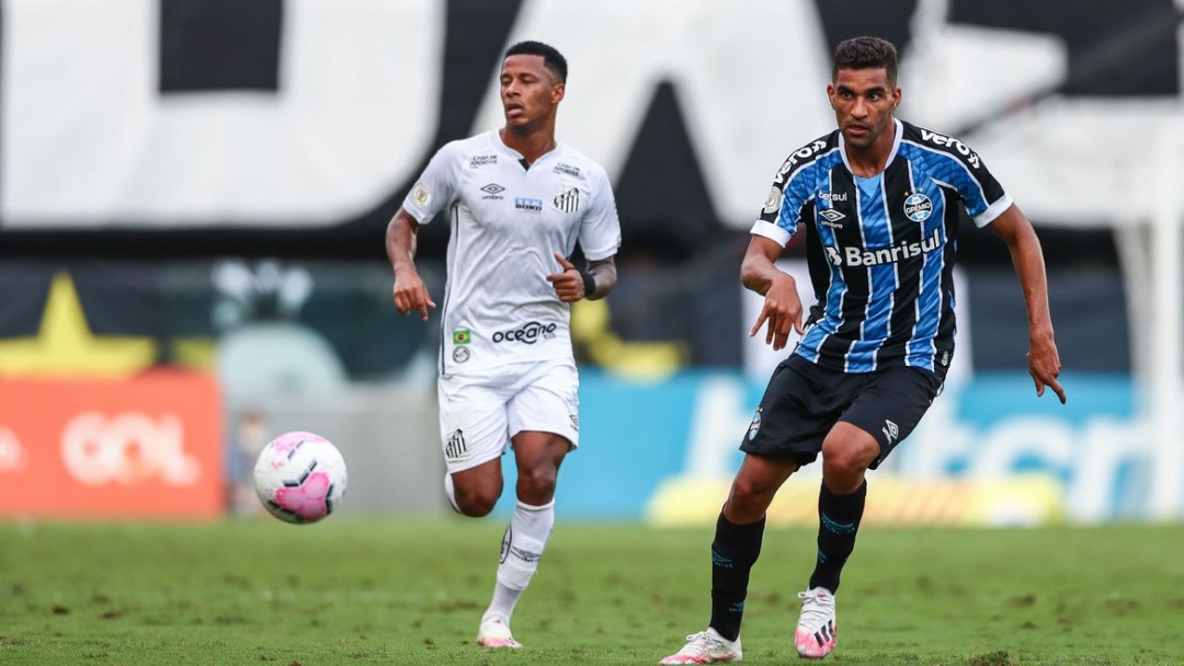 Gr&ecirc;mio e Santos op&otilde;em safras na Libertadores