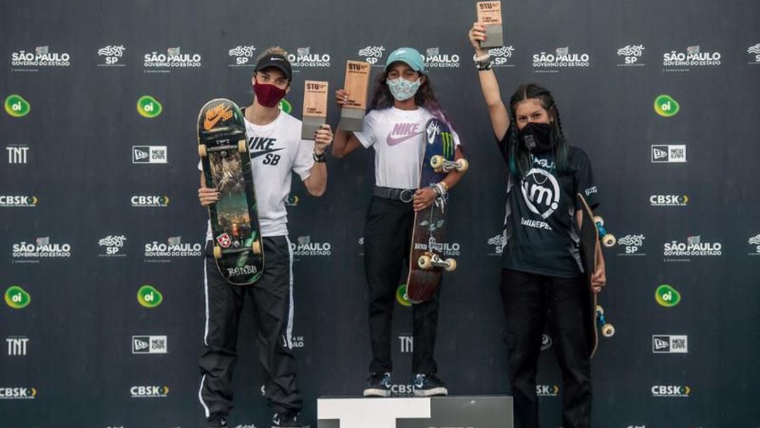 Rayssa Leal e Jo&atilde;o Lucas Alves vencem Brasileiro de skate street