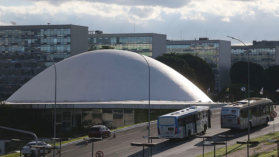 Senado aprova LDO e sal&aacute;rio m&iacute;nimo de R$ 1.088