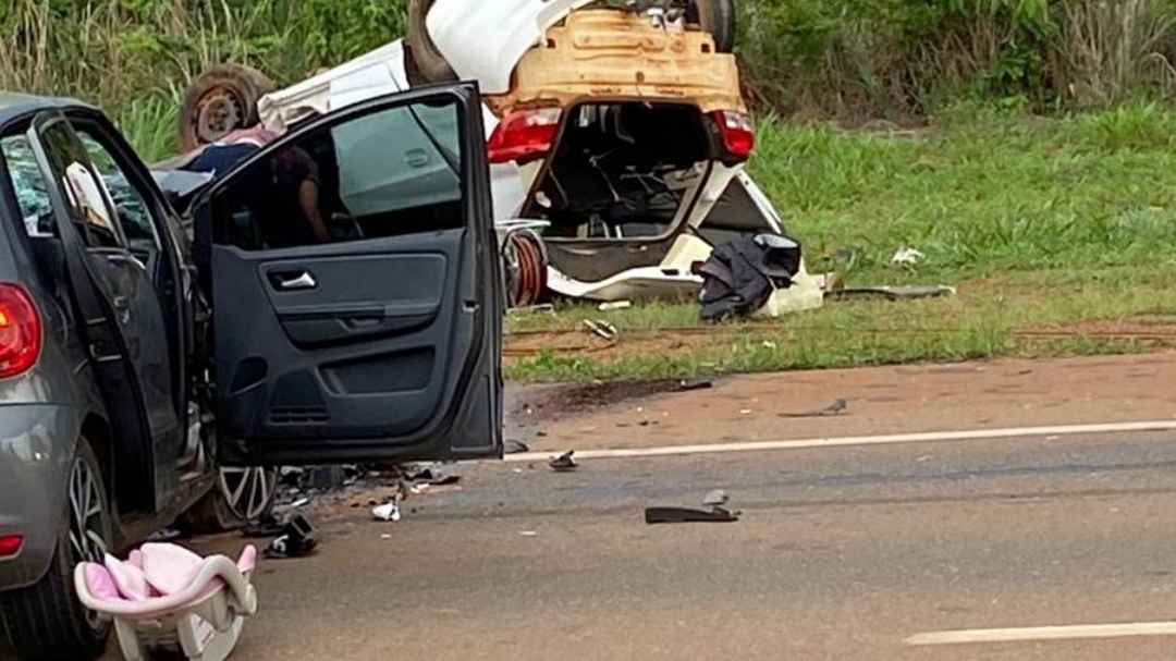 Pneu fura, carro colide em outro veículo e casal de Sonora morre em acidente