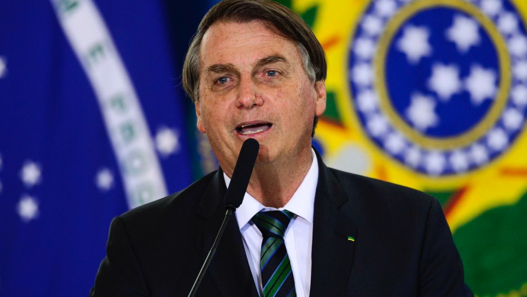 Vacina tem impacto que precisa ser esclarecido, diz Bolsonaro