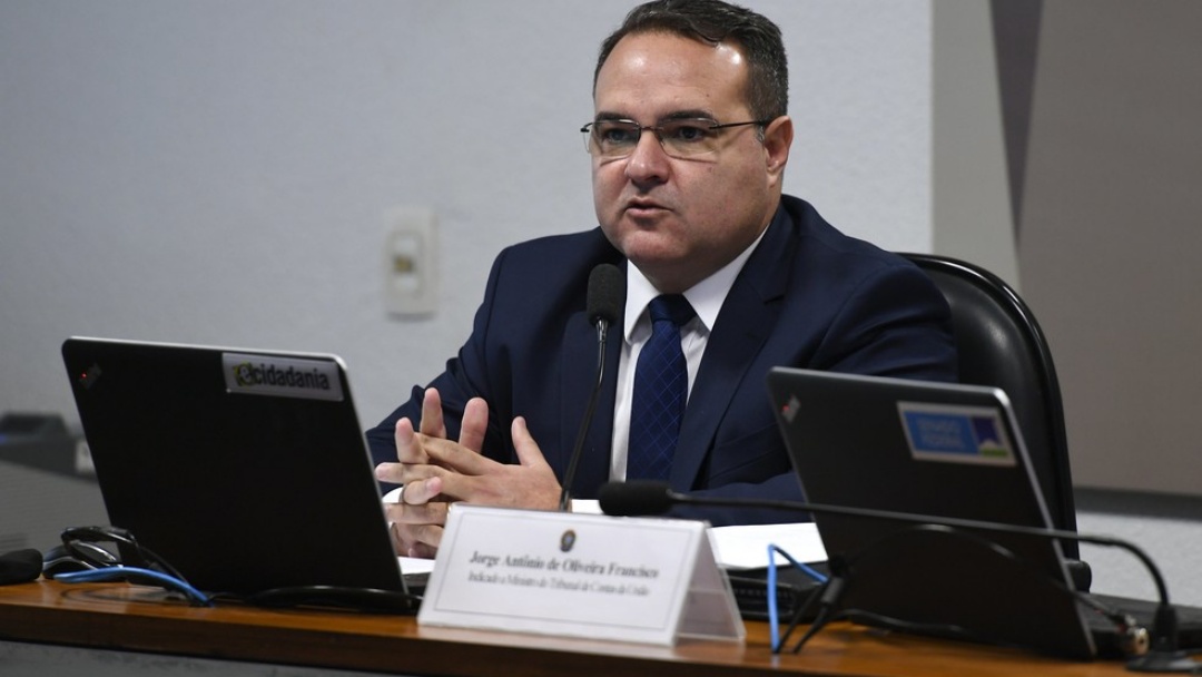 Bolsonaro nomeia Jorge Oliveira para vaga de ministro do Tribunal de Contas