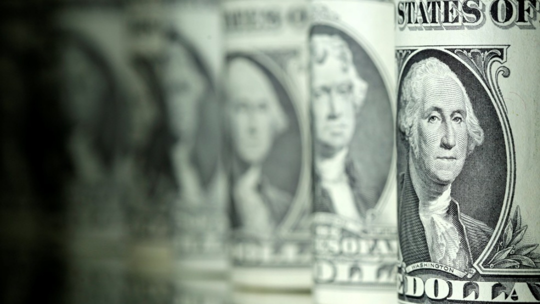 Dólar abre 2021 em queda, negociado a R$ 5,15