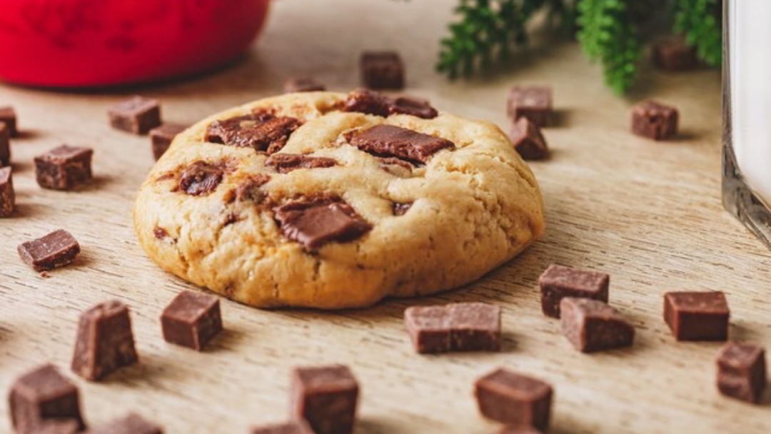Como fazer o cookie com gotas de chocolate perfeito