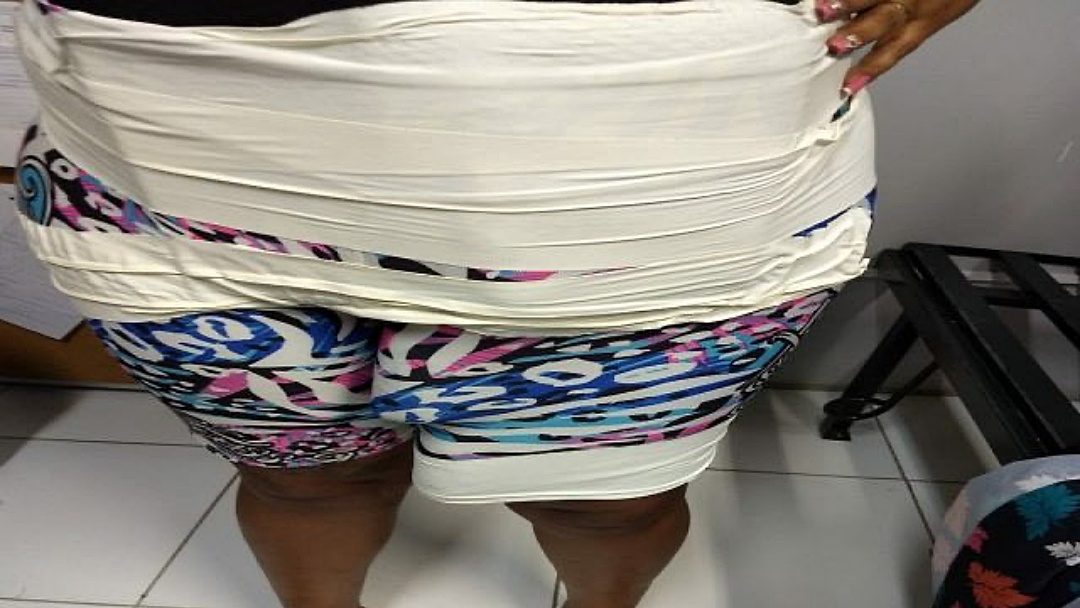 Mulheres s&atilde;o presas em carro de motorista de aplicativo com coca&iacute;na escondida no corpo