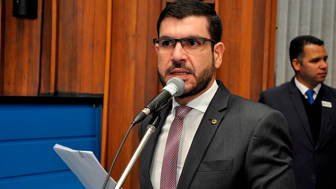 Ministério Público pede que deputado Jamilson Name use tornozeleira eletrônica