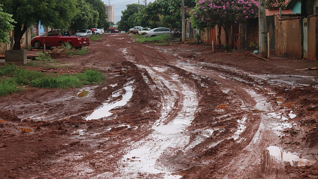 Retomada da obra na Hugo Yule depende de corre&ccedil;&atilde;o da planilha e aval para mudar material